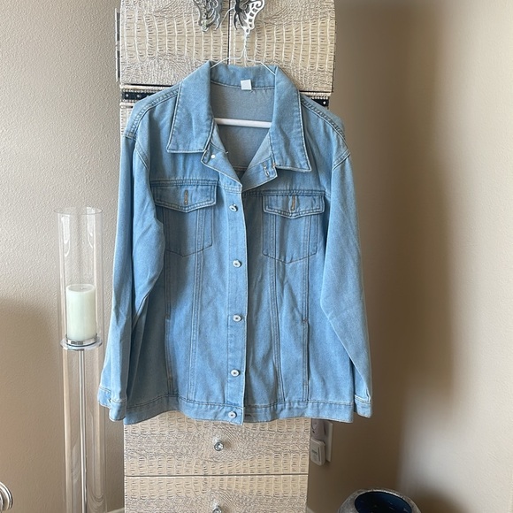 NWOT High Quality Fashion Print Jeans Jacket - Picture 2 of 2